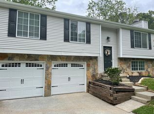 190 Sheringham Dr, Roswell, GA 30076