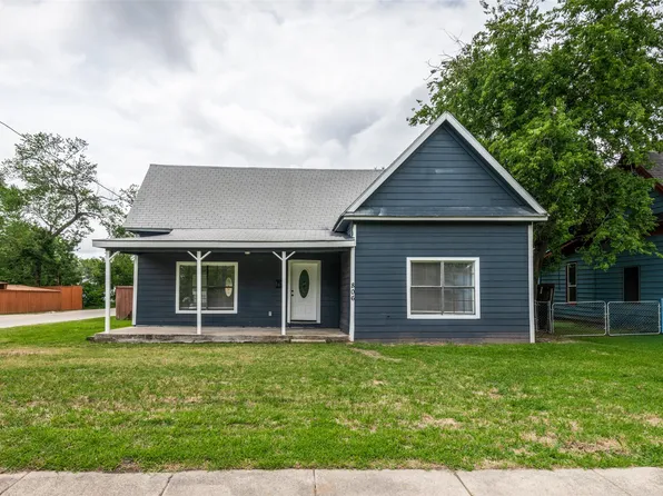 806 E Brin St, Terrell, TX 75160