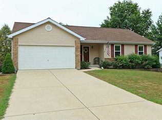 70 Gray Owl Garth Ct, Saint Peters, MO 63304