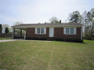 5113 Arnold Rd, Lexington, NC 27295