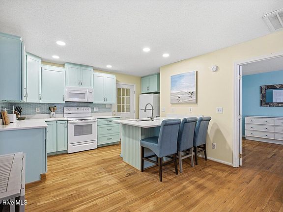 5th image of 316 Crowell Street