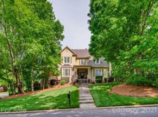 6359 Fox Chase Dr, Davidson, NC 28036