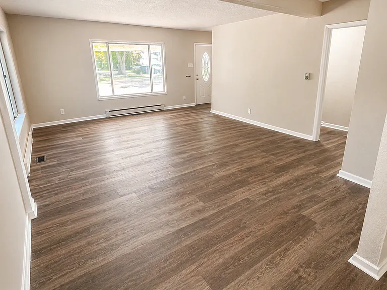 2317 Cedar St — Photo 4
