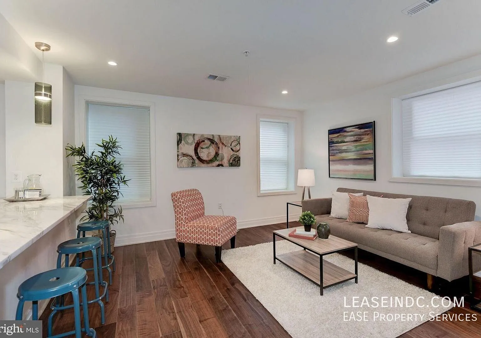 1 bed, 550 sqft, $2,400 — Photo 3