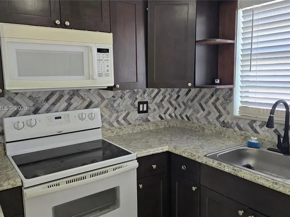 2801 NE 49th St #7, Fort Lauderdale, FL 33308