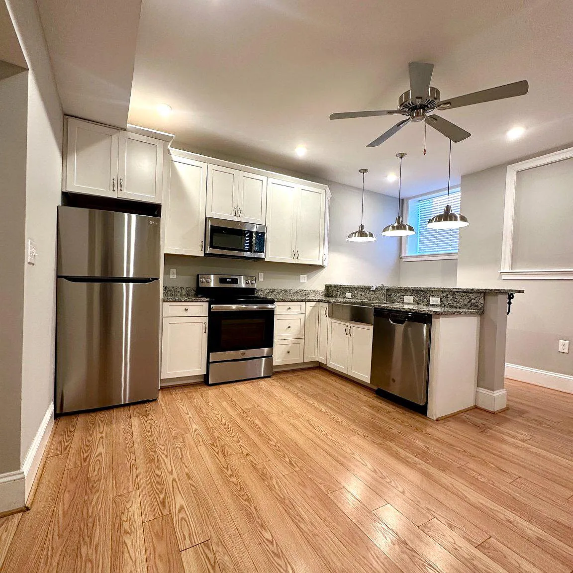 1 bed, 1.0 bath, 600 sqft, $1,399 — Photo 2