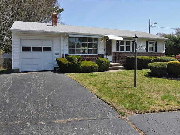 2nd image of 76 Lake Garden Dr