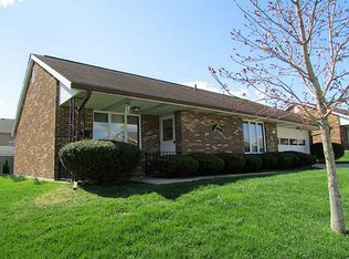 525 Archer Ln, Springfield, OH 45503