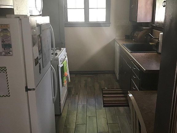5th image of 704 W Prescott Ave