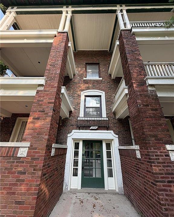 1st image of 2734 Charlotte St