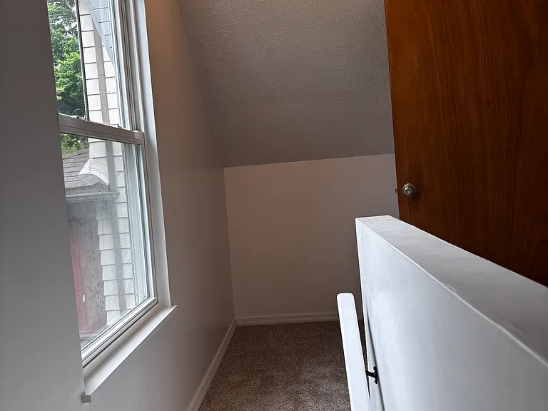 547 Parker St — Photo 22