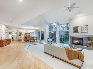 3011 Rothmore Ln, Fitchburg, WI 53711