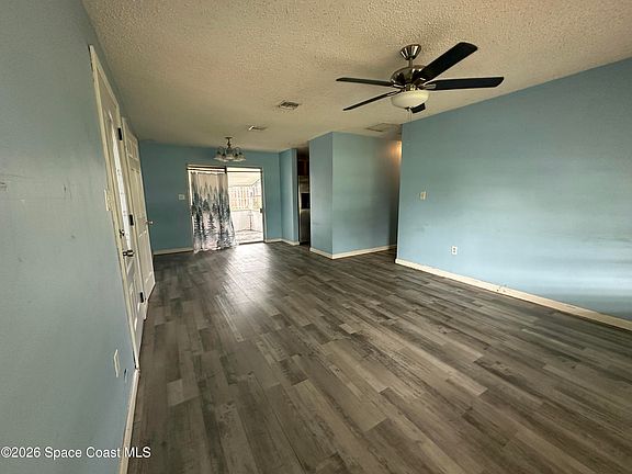 4th image of 1487 Sherry Ln