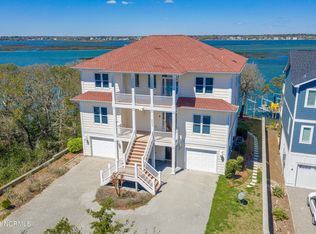 111 White Hills Ln, Surf City, NC 28445