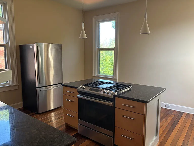 324 Madison Pl #2 — Photo 8