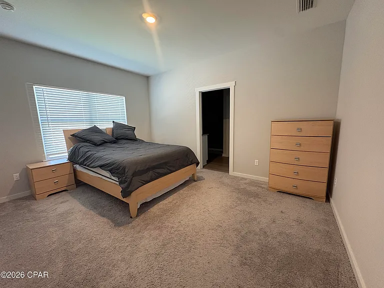 2413 Rushes Ave — Photo 6