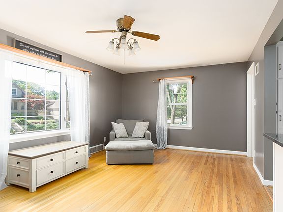 4th image of 1324 Campbell Ave