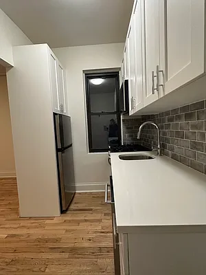 Rented by Peter R. Hungerford, LREB | media 3