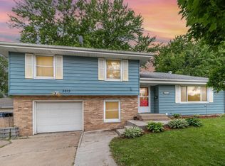 3013 Aquila Ave N, Crystal, MN 55427