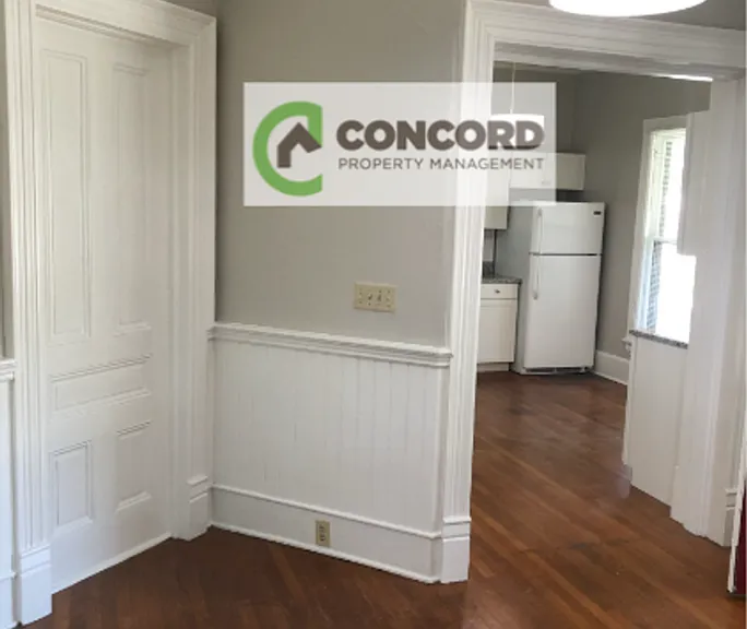 707 Summit Ave #4 — Photo 6