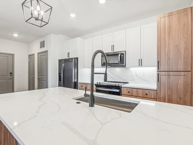 The Maddox Luxury Apartments — Photo 66