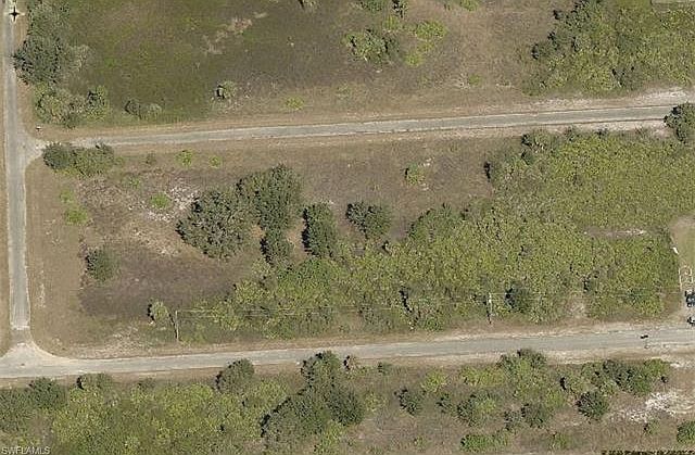 2nd image of 549 Lone Star Ln
