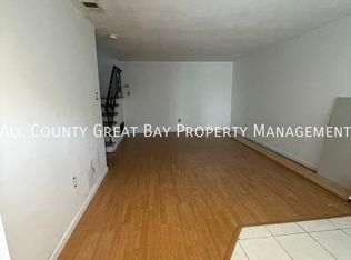404 Birchwood Rd, Medford, NY 11763