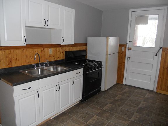 4th image of 222 Lexington Ave APT 15