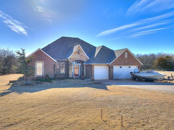 3rd image of 2805 Edmond Rd NE