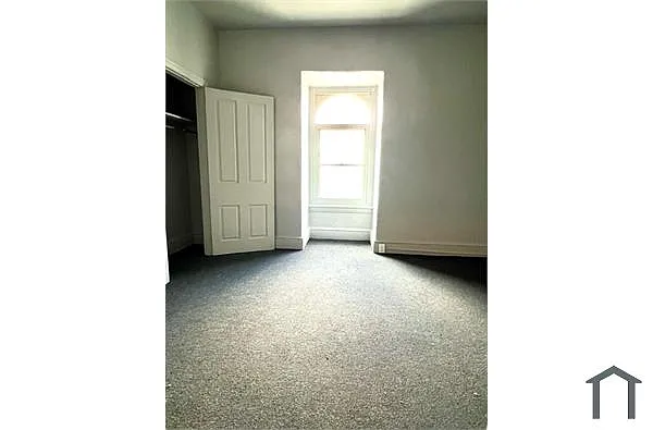 Building Photo - 215 Jacoby St #3