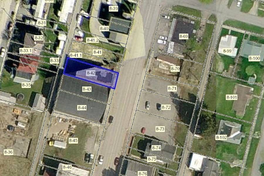 1st image of 318 Elk St