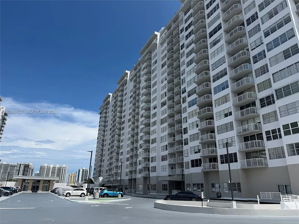 18031 Biscayne Blvd #601