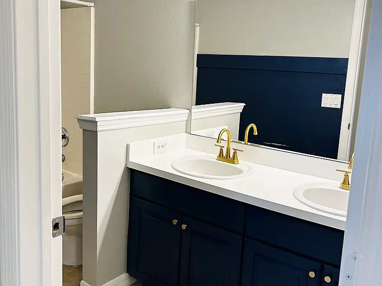7933 Rex Hill Trl — Photo 27