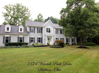 7574 Herrick Park Dr, Hudson, OH