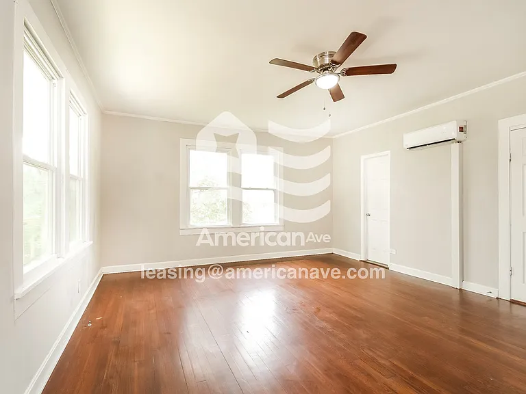 17631_004_living_room_13664909.jpg