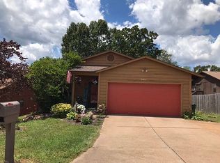 3921 Walnut Ridge Ct, Imperial, MO 63052