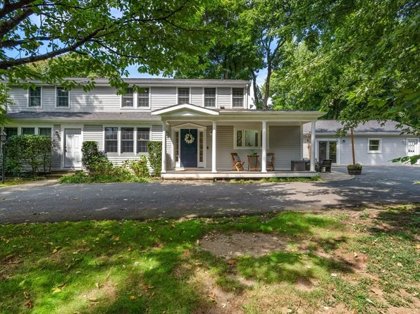 53 W Plain St, Wayland, MA 01778