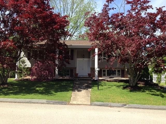 1st image of 32 S Bennett Dr