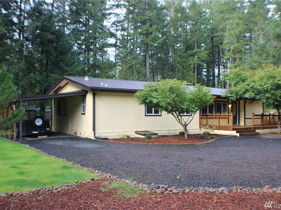 2nd image of 121 N Buckhorn Way
