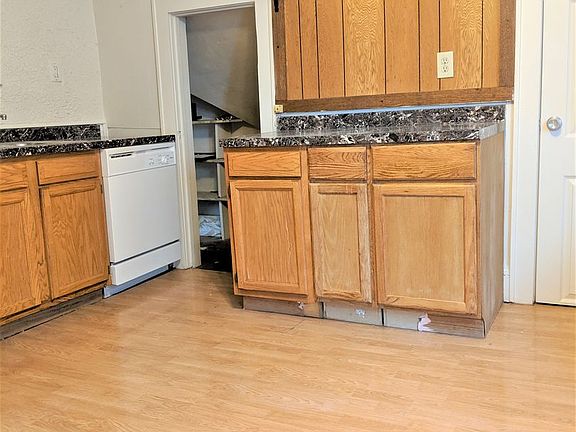 3rd image of 3612 E Edgerton Ave