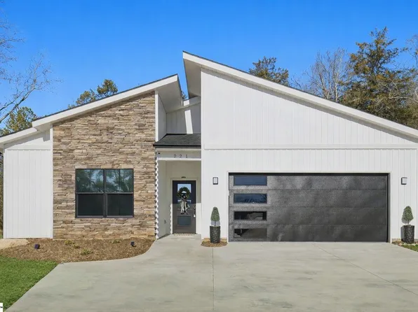 221 Lenhardt Rd, Easley, SC 29640