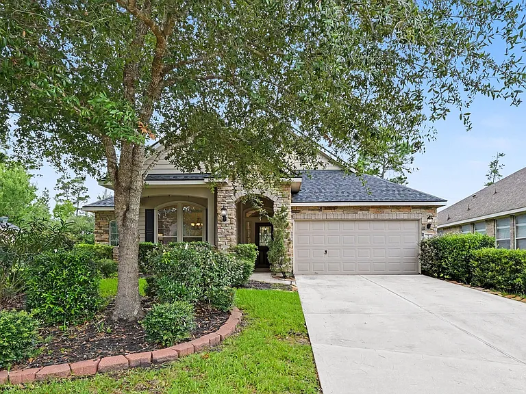 7 Fraiser Fir Pl — Photo 3