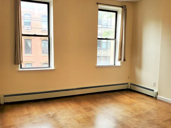 297 Barrow Street image 1 of 19