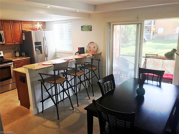 5th image of 12668 Kenwood Ln APT B