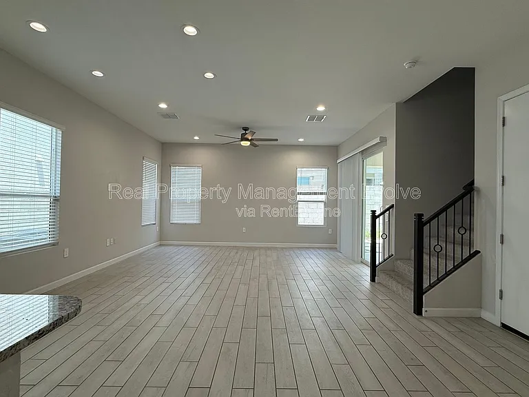 5118 E Anderson Dr — Photo 4