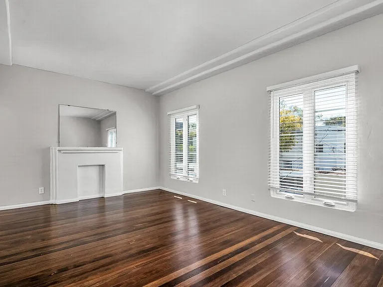 135 N La Peer Dr #7 — Photo 5