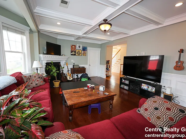127 Nonantum St #2 — Photo 3
