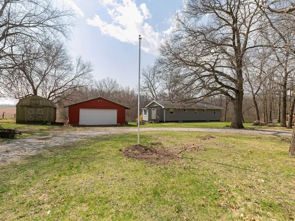 2359 105th Ave, Aledo, IL 61231