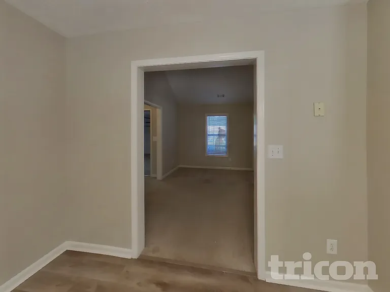 410 Red Oak Ct — Photo 4