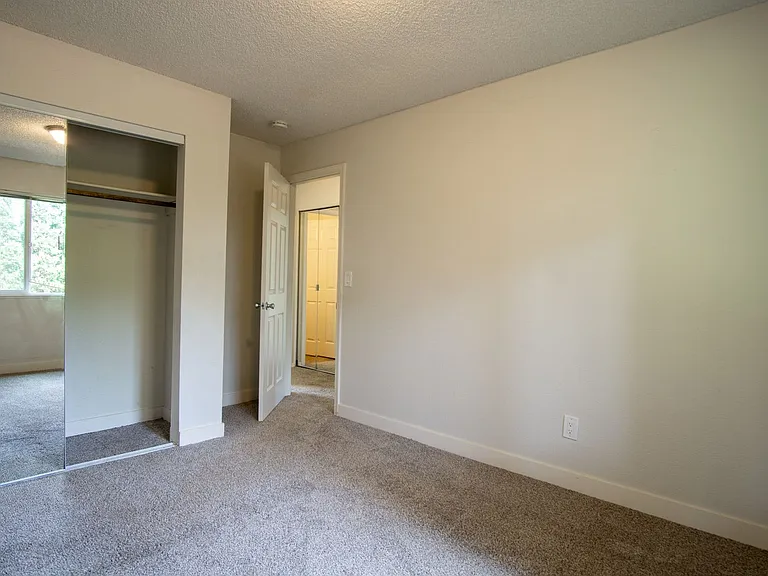 12155 SW Spur Ct #A — Photo 13